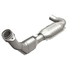 Load image into Gallery viewer, MagnaFlow Direct Fit Catalytic Converter 99-00 Ford F-150 4.6L