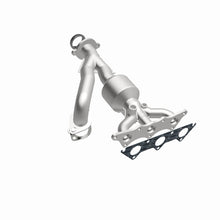 Load image into Gallery viewer, MagnaFlow Direct Fit Catalytic Converter 04-05 Mitsu Endeavor 3.8L
