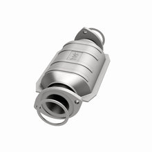 Load image into Gallery viewer, MagnaFlow Direct Fit Catalytic Converter 95-97 Toyota Land Cruiser 4.5L