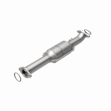 Load image into Gallery viewer, MagnaFlow Direct Fit Catalytic Converter 05-09 Toyota Tacoma 4.0L P/S Rear