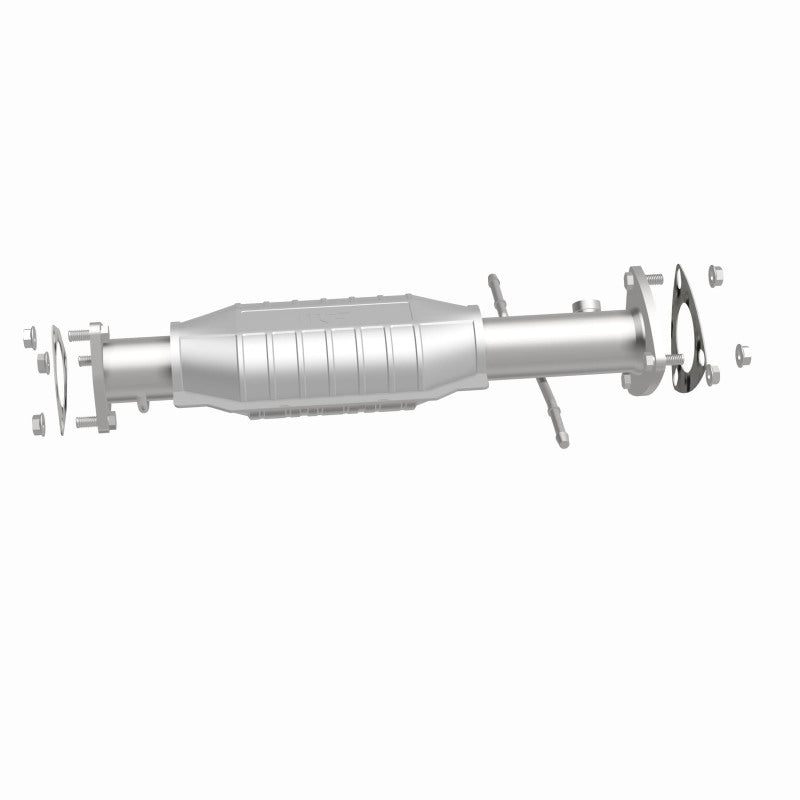 MagnaFlow Direct Fit Catalytic Converter 96-99 S10/Sanoma 4WD 4.3L