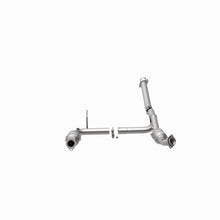 Load image into Gallery viewer, MagnaFlow DF Cat. Conv3/04-05 Ford Explorer 4.0L / 3/04-05 Mercury Mountaineer Y-Pipe Assembly