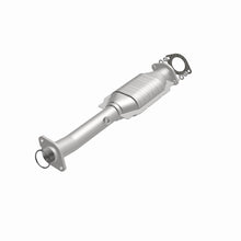 Load image into Gallery viewer, MagnaFlow Direct Fit Catalytic Converter 07 Titan 5.6L P/S rr OEM