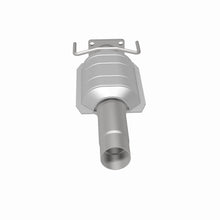 Load image into Gallery viewer, MagnaFlow Direct Fit Catalytic Converter Gm