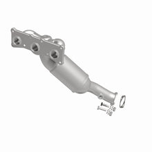 Load image into Gallery viewer, MagnaFlow Direct Fit Catalytic Converter BMW 3 06-09 Rear OEM