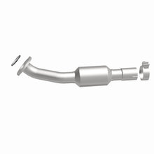 Load image into Gallery viewer, MagnaFlow Direct Fit Catalytic Converter 09-12 Toyota RAV4 2.5 3.5 Underbody