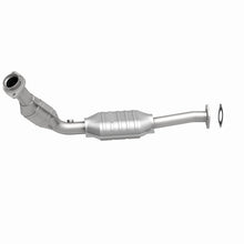 Load image into Gallery viewer, MagnaFlow DF Catalytic Conv 03-06 Ford Crown Victoria / 03-06 Lincoln Town Car 4.6L (California)