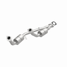 Load image into Gallery viewer, MagnaFlow Direct Fit Catalytic Converter 98 Ford Windstar 3.8L Assm