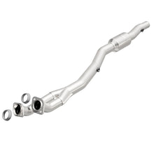 Load image into Gallery viewer, MagnaFlow Direct Fit Catalytic Converter 97-98 BMW 540I / 97-98 740I / 96-98 740IL 4.4L D/S