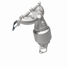 Load image into Gallery viewer, MagnaFlow Direct Fit Catalytic Converter 07-09 Hyundai Santa Fe 2.7L