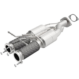 MagnaFlow Direct Fit Catalytic Converter 05-11 Volvo XC90 4.4L