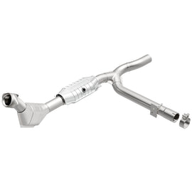 MagnaFlow Direct Fit Catalytic Converter 99-00 Ford F-150 4.6L
