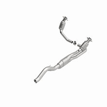 Load image into Gallery viewer, MagnaFlow Direct Fit Catalytic Converter 00-01 Dodge Dakota 4.7L *California*