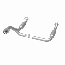 Load image into Gallery viewer, MagnaFlow DF Catalytic Conv 06-09 Ford Explorer 4.6L Y-Pipe Assy/07-09 Explorer Sport Trac 4.6L