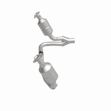 Load image into Gallery viewer, MagnaFlow Direct Fit Catalytic Converter OEM 2004 Dodge Dakota Underbody