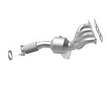 Load image into Gallery viewer, MagnaFlow Direct Fit Catalytic Converter 2011 Ford Fiesta 1.6L 4