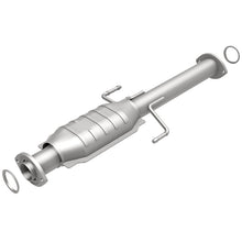 Load image into Gallery viewer, MagnaFlow Direct Fit Catalytic Converter 02-04 Tacoma Rear 3.4L