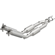 Load image into Gallery viewer, MagnaFlow Direct Fit Catalytic Converter 99-01 Volvo S80 2.8L