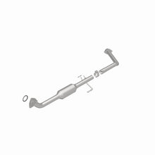 Load image into Gallery viewer, MagnaFlow Direct Fit Catalytic Converter OEM 2001-2004 Toyota Sequoia Underbody