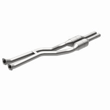Load image into Gallery viewer, MagnaFlow Direct Fit Catalytic Converter BMW 3 01-06 Rear OEM