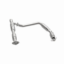Load image into Gallery viewer, MagnaFlow Direct Fit Catalytic Converter 06 Ford E350 Van 5.4L