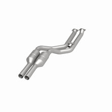 Load image into Gallery viewer, MagnaFlow Direct Fit Catalytic Converter BMW 3 01-06 Rear OEM