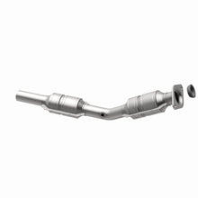 Load image into Gallery viewer, MagnaFlow Direct Fit Catalytic Converter 03-04 Pontiac Vibe 1.8L