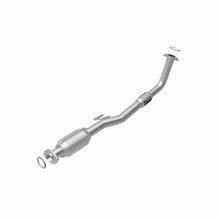 Load image into Gallery viewer, MagnaFlow Direct Fit Catalytic Converter 97-01 Toyota Camry 2.2L