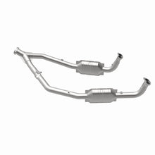Load image into Gallery viewer, MagnaFlow Direct Fit Catalytic Converter OEM 2003 Land Rover Discovery Underbody