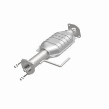 Load image into Gallery viewer, MagnaFlow Direct Fit Catalytic Converter 00-04 Jeep Wrangler 4.0L Rear/2.4L/2.5L