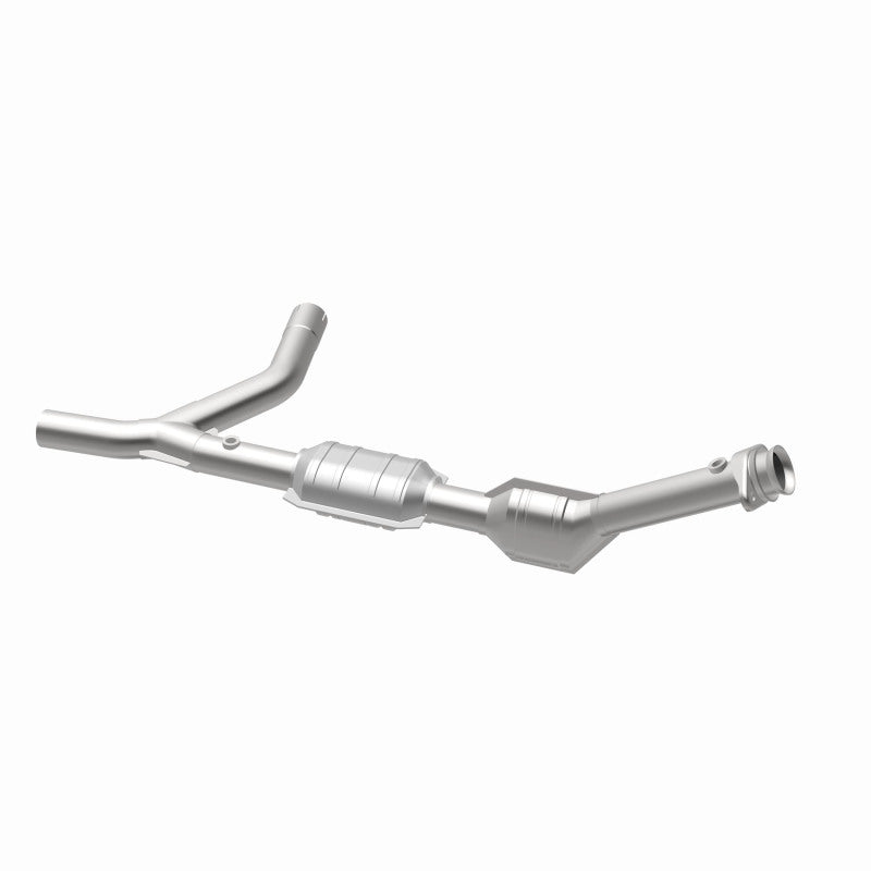 MagnaFlow Direct Fit Catalytic Converter 00-04 Ford E150 4.6L P/S