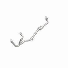 Load image into Gallery viewer, MagnaFlow Direct Fit Catalytic Converter 98-00 Sienna 3.0L