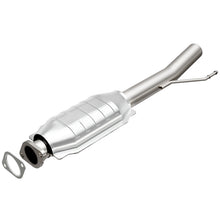 Load image into Gallery viewer, MagnaFlow Direct Fit Catalytic Converter 05-09 Escape/Trib 3.0 Rear