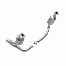 Load image into Gallery viewer, MagnaFlow Direct Fit Catalytic Converter OEM 2004 Dodge Dakota Underbody