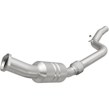 Load image into Gallery viewer, MagnaFlow DF Catalytic Conv 05-07 Chrysler 300 D/S / 06-07 Dodge Charger D/S / 05-07 Magnum D/S