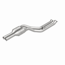 Load image into Gallery viewer, MagnaFlow Direct Fit Catalytic Converter BMW 3 01-06 Rear OEM