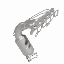 Load image into Gallery viewer, MagnaFlow Direct Fit Catalytic Converter 97-01 Camry 2.2 manif OEM