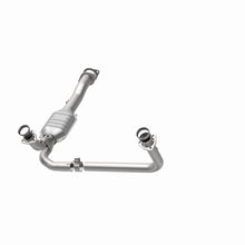 Load image into Gallery viewer, MagnaFlow Direct Fit Catalytic Converter California Grade 96-99 GM K/C 1500/2500 5.0L V8/4.3L V6