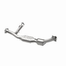 Load image into Gallery viewer, MagnaFlow Direct Fit Catalytic Converter 03 Lincoln Navigator 5.4L