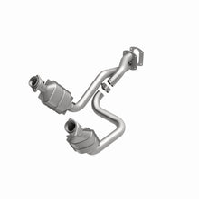 Load image into Gallery viewer, MagnaFlow Direct Fit Catalytic Converter 05-07 Ford F250/F350 5.4L