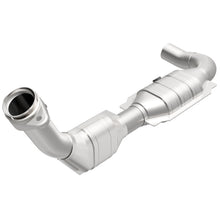 Load image into Gallery viewer, MagnaFlow Direct Fit Catalytic Converter 99 F150 4.6L V8 D/S 2WD