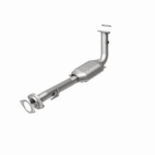 Load image into Gallery viewer, MagnaFlow Direct Fit Catalytic Converter 03-06 Silverado SS Passenger Side OEM