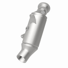 Load image into Gallery viewer, MagnaFlow Direct Fit Catalytic Converter 2015 BMW 640i/740i Underbody