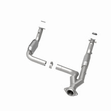 Load image into Gallery viewer, MagnaFlow Direct Fit Catalytic Converter 07-09 Hummer Truck H2 Y-Pipe Assy