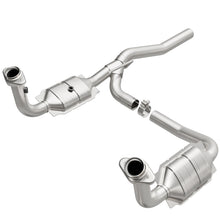 Load image into Gallery viewer, MagnaFlow Direct Fit Catalytic Converter 07-11 Dodge Nitro 4.0L