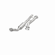 Load image into Gallery viewer, MagnaFlow Direct Fit Catalytic Converter 1997-2000 Ford Explorer 4.0