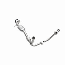 Load image into Gallery viewer, MagnaFlow Direct Fit Catalytic Converter 01-05 Chevy Blazer 4.3L 2WD