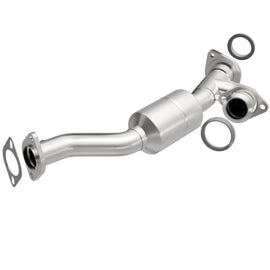 MagnaFlow Direct Fit Catalytic Converter 01-03 Montero 3L Passenger Side Front OEM