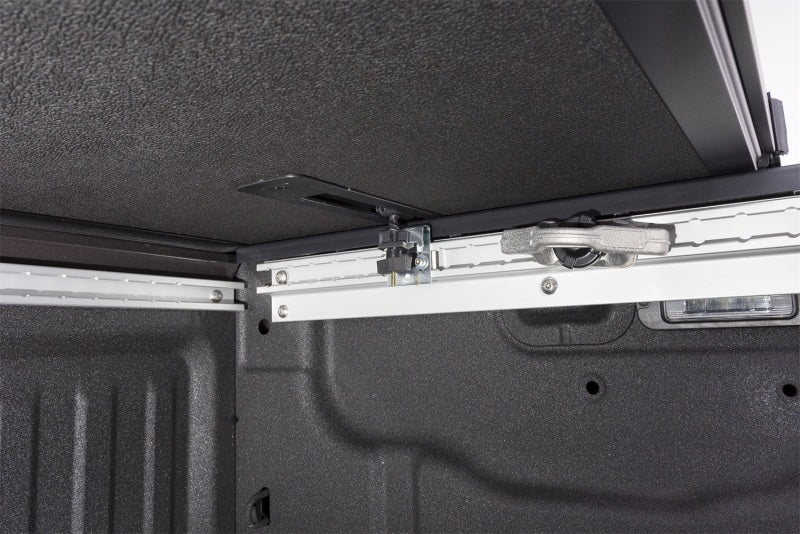 Extang 17-19 Nissan Titan (5ft 6in) (w/Rail System) Solid Fold 2.0