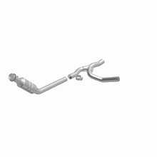 Load image into Gallery viewer, MagnaFlow Direct Fit Catalytic Converter OEM 2005 Dodge Ram 1500 Underbody